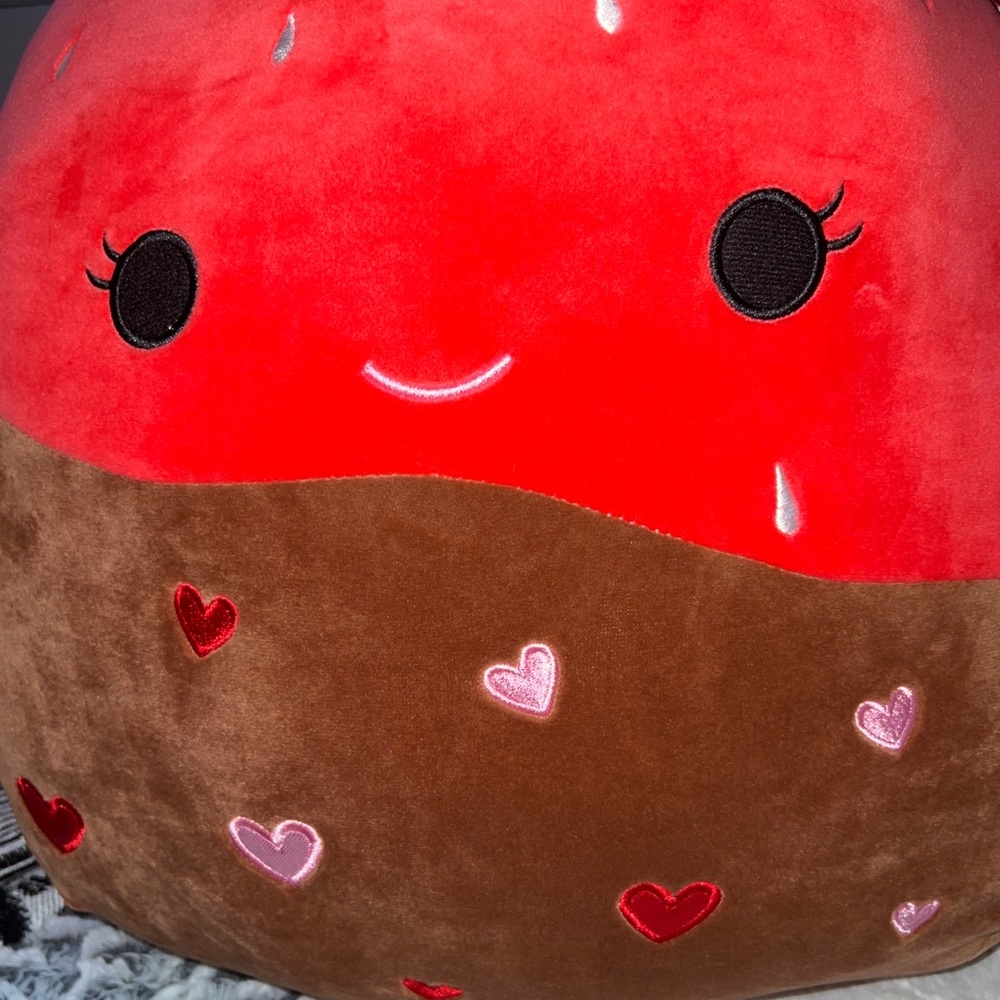 Starberry chocolate squishmallow